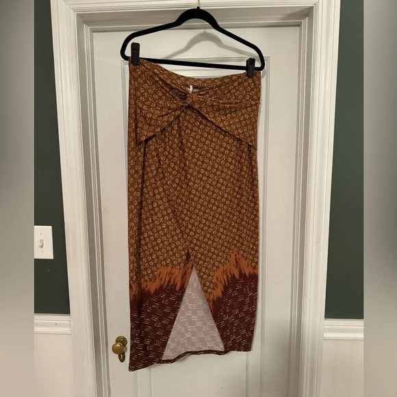 Free People Sarong It Feels Right - Size L - Picture 7 of 9